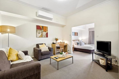Perth Premium 1 Bedroom - Food Delivery Shop 1