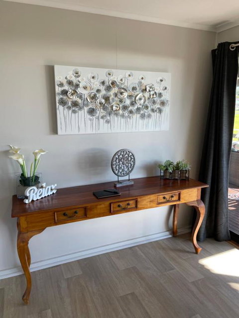 Pine View Holiday Rental - Food Delivery Shop 1