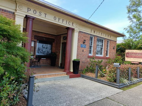 Post Office Boutique Accommodation - Food Delivery Shop 0