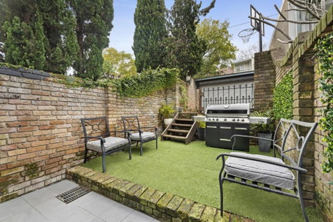 Pet Friendly Paddo Terrace - Food Delivery Shop 3