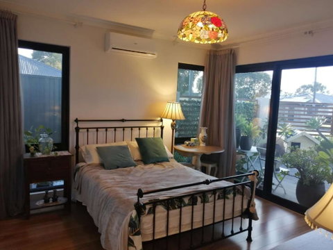Private & Cosy! Master Bedroom In Perth With Garden View - Food Delivery Shop 0