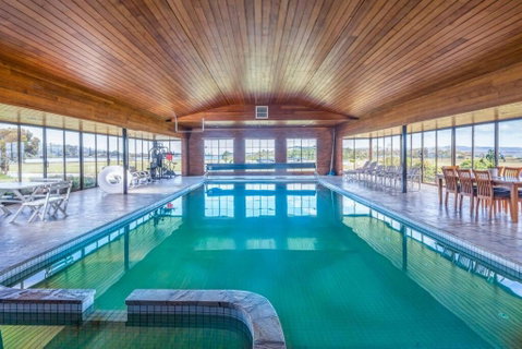 Prestigious Expansive Home With Almost Everything - Food Delivery Shop 0