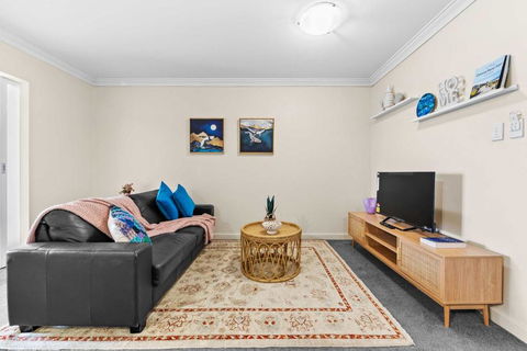 Prime Perth Apartment - Food Delivery Shop 1