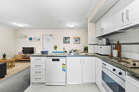 Prime Perth Apartment - Food Delivery Shop 3