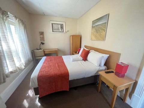 Princes Lodge Motel - Food Delivery Shop 2