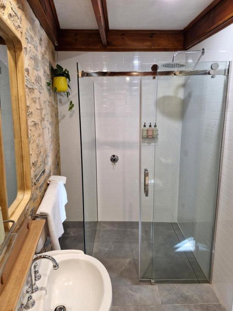 Private Guesthouse - Food Delivery Shop 3