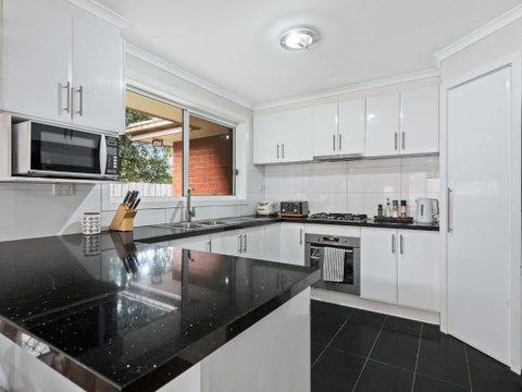 PRIVATE ROOM 4 And PRIVATE ROOM 5 Beside Monash University In Clayton - Food Delivery Shop 3