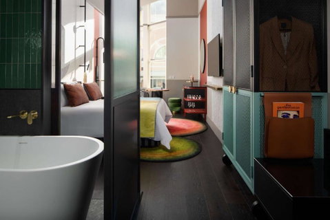 QT Newcastle - Food Delivery Shop 0