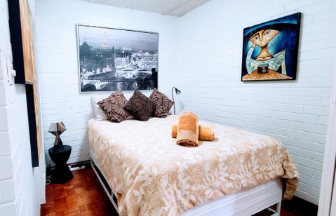Quaint & Tranquil Subiaco 1 Bedroom Apartment - Food Delivery Shop 0