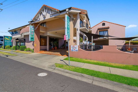 Quality Inn Grafton - Food Delivery Shop 3
