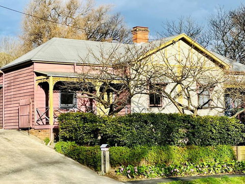 Quarryman Cottage @ 102 - Food Delivery Shop 0