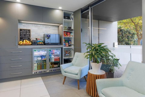 Quest Bundoora - Food Delivery Shop 2