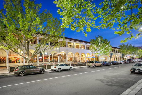 Quest Canberra - Food Delivery Shop 0