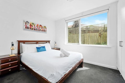 Quiet And Peaceful Beachside 1BR Retreat W Parking - Food Delivery Shop 2