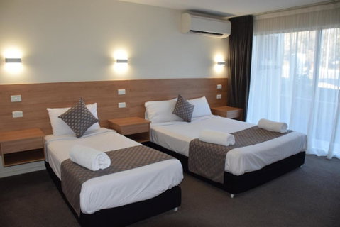 Rainbow Motel Queanbeyan - Food Delivery Shop 0