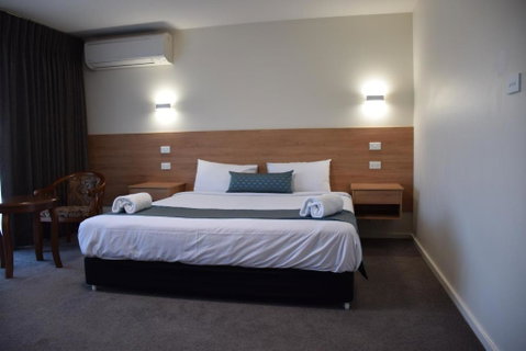 Rainbow Motel Queanbeyan - Food Delivery Shop 1