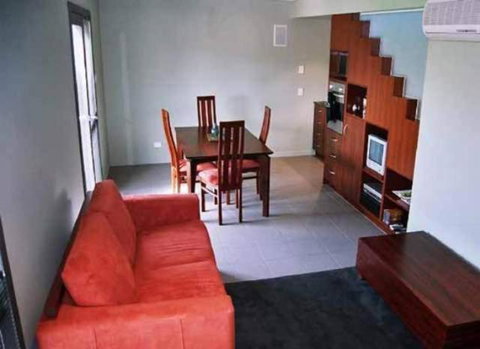 Red Brier Cottage Accommodation - Food Delivery Shop 2