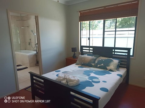 Quand0ng Valley Inn - The Hidden Waterfall Family Retreat - Food Delivery Shop 3