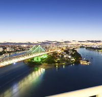 Astra Apartments Brisbane CBD - Food Delivery Shop