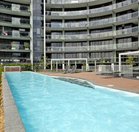 Astra Apartments Canberra - Manhattan - Food Delivery Shop