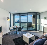 Astrina Box Hill 2 Bed Apartment - Food Delivery Shop