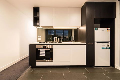 Astrina Deluxe 2 Bedroom - Food Delivery Shop 1