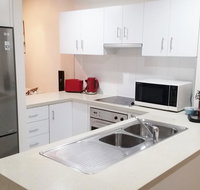 Attenborough Apartments - Food Delivery Shop