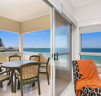 Avalon 3 - views to die for - across the road from convent beach - Food Delivery Shop