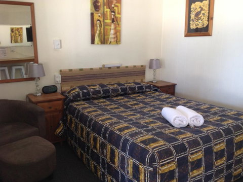 Ayr Max Motel - Food Delivery Shop 0