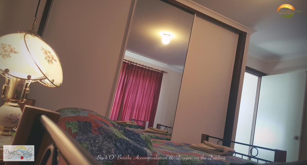 Hungerford NSW Food Delivery Shop