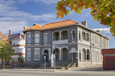 Ballarat Premier Apartments - Food Delivery Shop 1