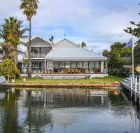 Bancroft Bay Frontage - Food Delivery Shop