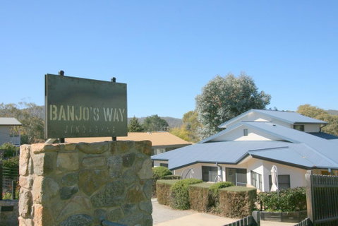Banjos Way 1/23 Banjo Patterson Crescent - Food Delivery Shop 0