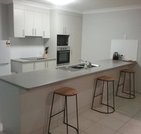 Banksia and Acacia Apartments - Food Delivery Shop
