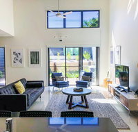 Banksia Villa - Food Delivery Shop