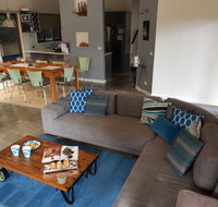 Bay Breeze Holiday Home - Food Delivery Shop
