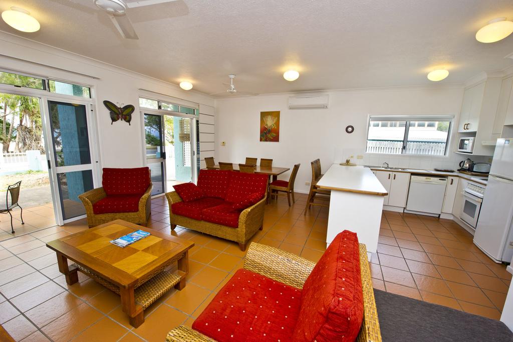 Magnetic Island QLD Food Delivery Shop