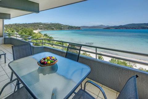 Beachfront Hamilton Island - Food Delivery Shop 0
