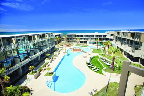 Beachfront Resort Torquay, Australia - Food Delivery Shop 0