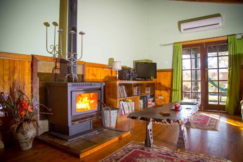 Red Tractor Retreat - Food Delivery Shop 3