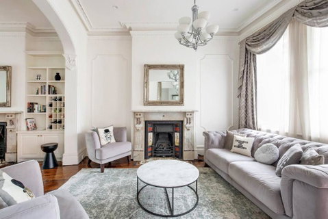 Refined Paddington Corner Terrace With Parking - Food Delivery Shop 1