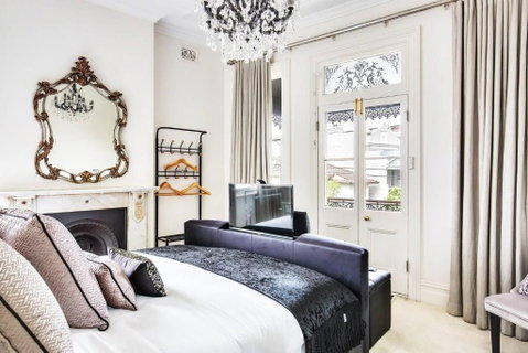 Refined Paddington Corner Terrace With Parking - Food Delivery Shop 2