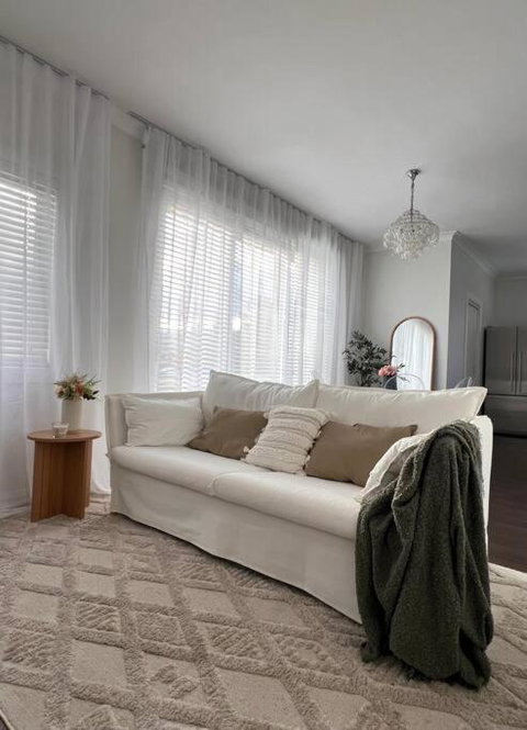 Renovated 3 Bedroom House - Food Delivery Shop 0