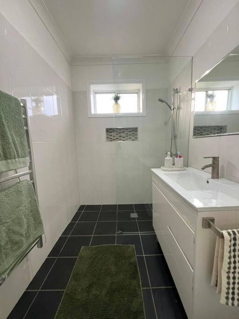 Renovated 3 Bedroom House - Food Delivery Shop 2