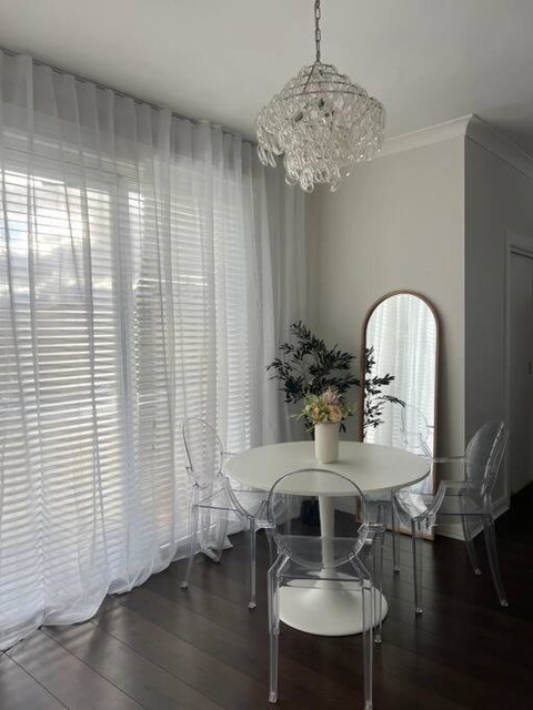 Renovated 3 Bedroom House - Food Delivery Shop 3