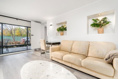 Renovated Townhouse Close To The CBD And Schools - Food Delivery Shop 1