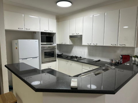 Resort Style 2BR Apt In Pyrmont Next To Darling Harbour - Food Delivery Shop 2