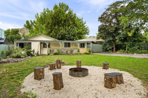 Rest & Relaxation - Food Delivery Shop 2