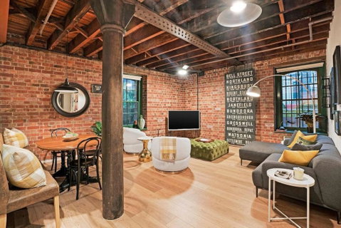 Retro Meets Industrial At Heritage Bond Store - Food Delivery Shop 0