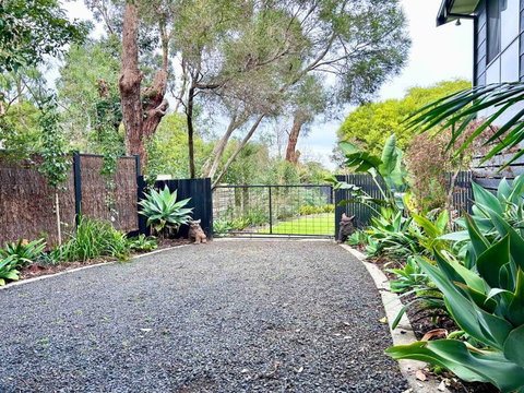 Rhyll Home With A View - Food Delivery Shop 2